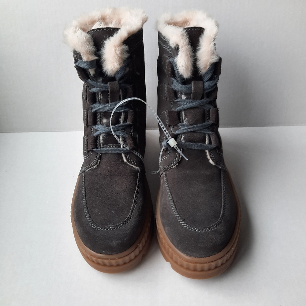 EARTH Vail Suede fur-lined Boot  NWOB - Picture 6 of 10